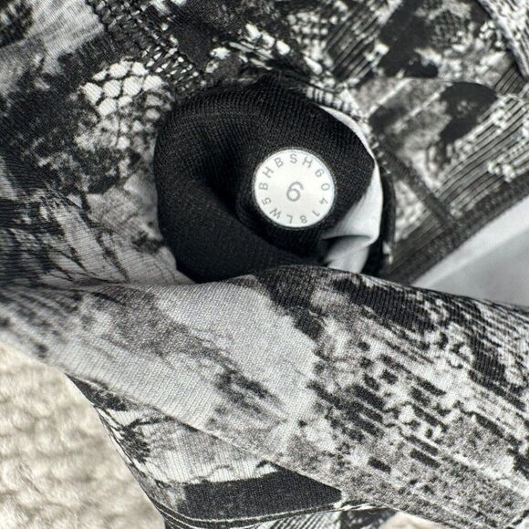 Lululemon Wunder Under High Rise Cropped Legging Masked Lace Starlight Black - Picture 5 of 13